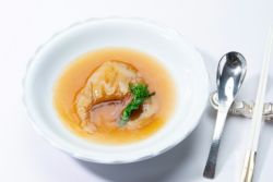 赤坂離宮OSMICSTYLEフカヒレの極上スープ煮